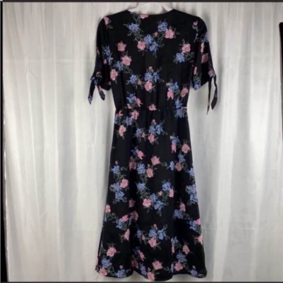 BB-Dakota Falling for Me Printed CDC Midi Dress with Sleeve Ties Black S… - Picture 6 of 6